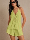 Set Casual de Verano con Top Halter y Shorts