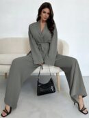 Set Elegante y Casual de Shacket y Pantalón con Cinturón