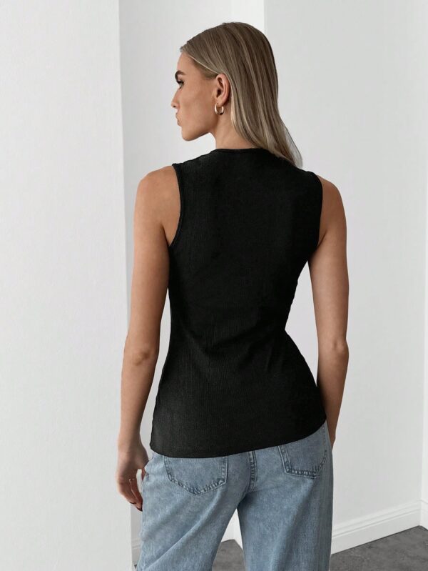Top Tejido Slim Fit Casual con Botones Frontales - Image 2