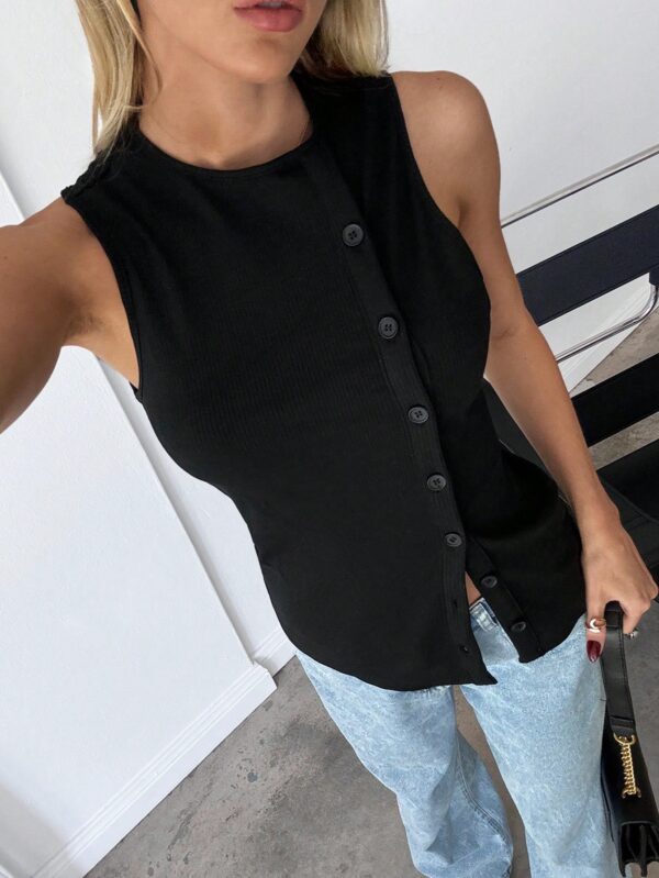 Top Tejido Slim Fit Casual con Botones Frontales - Image 3