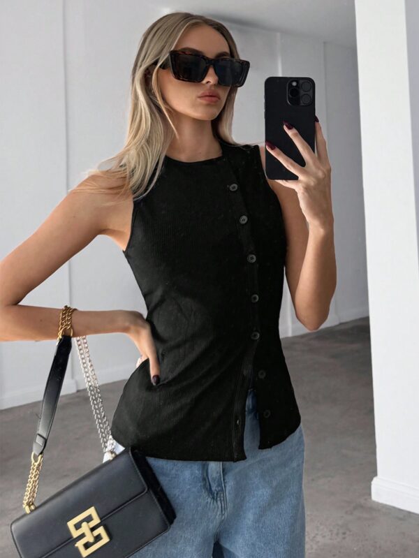 Top Tejido Slim Fit Casual con Botones Frontales - Image 4