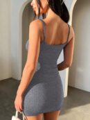 Vestido Mini Ajustado con Tirantes y Detalle de Costillas