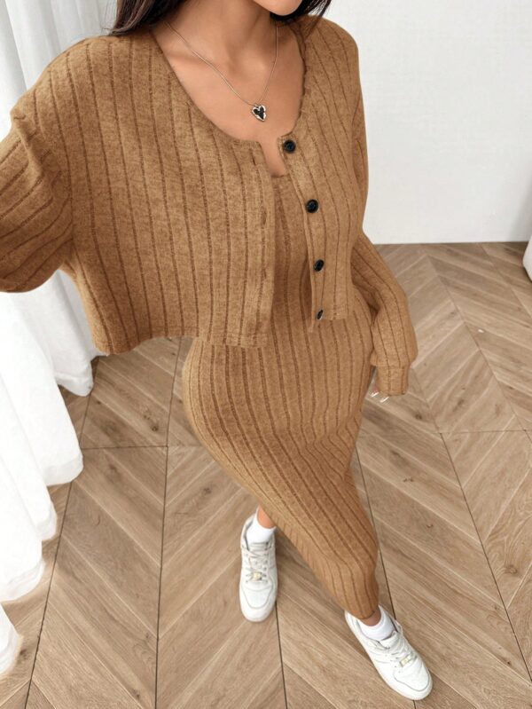 Conjunto Otoñal de Chaqueta y Vestido Midi Ajustado de Punto - Image 25