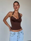 Top Asimétrico sin Espalda con Cuello Halter en Café