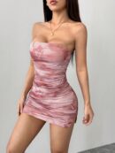 Vestido Mini Strapless con Estampado y Ruched