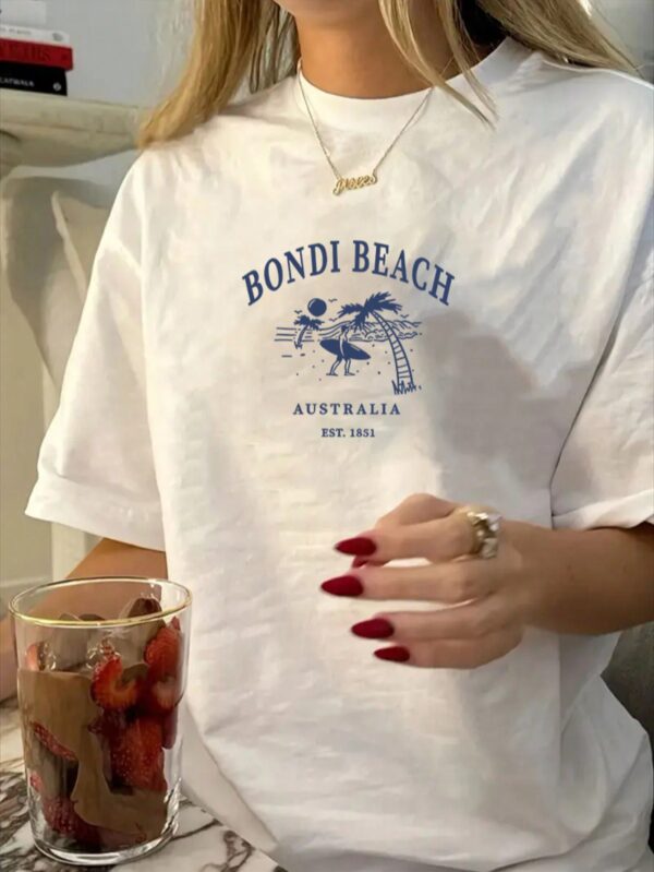 Remera Casual de Manga Corta con Estampa de Playa Bondi