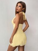 Vestido Amarillo de Malla Petite con Cuello Halter