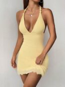 Vestido Amarillo de Malla Petite con Cuello Halter