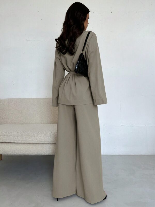 Set Elegante y Casual de Shacket y Pantalón con Cinturón - Image 58