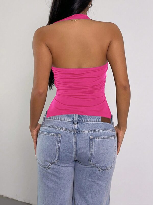 Top Estilo Halter con Espalda Descubierta y Detalles Metálicos - Image 30