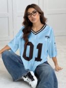 Camiseta Deportiva de Malla con Estampado de Números y Letras