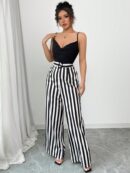 Mono Elegante a Rayas con Cinturón y Tirantes
