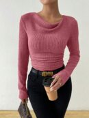 Camiseta Asimétrica Vintage con Cuello Drapeado y Manga Larga Ajustada