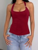 Top Estilo Halter con Espalda Descubierta y Detalles Metálicos