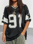 Camiseta Deportiva de Malla con Estampado Numérico y Manga Corta