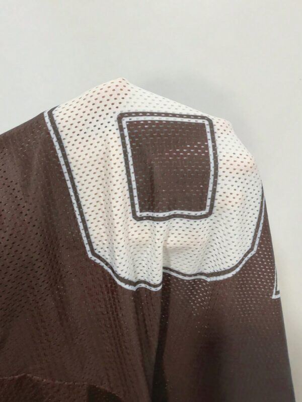 Camiseta Deportiva de Malla con Estampado Numérico y Manga Corta - Image 35