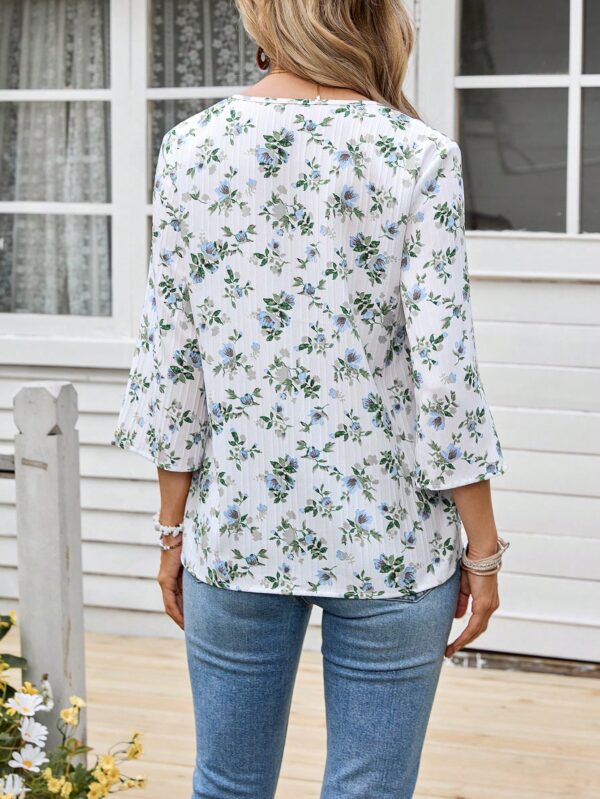 Blusa Casual de Manga Tres Cuartos en Color Sólido con Cuello V - Image 17