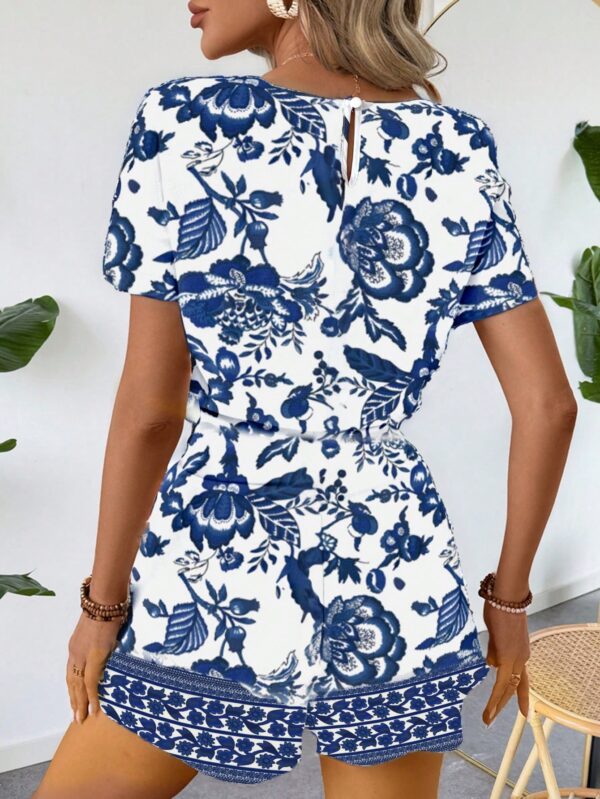 Conjunto Casual de Crop Top y Shorts con Estampado Geométrico - Image 19