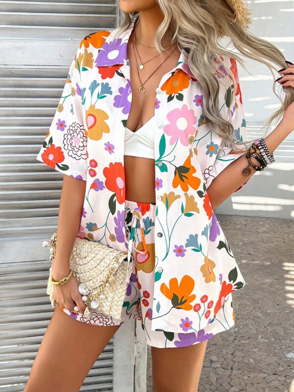 Conjunto Veraniego Bohemio de Blusa y Shorts con Estampado Floral - Image 25