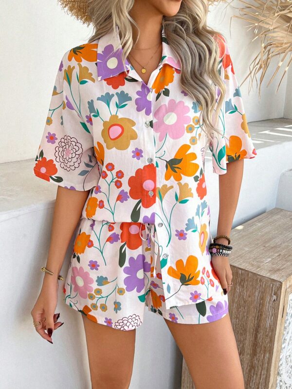 Conjunto Veraniego Bohemio de Blusa y Shorts con Estampado Floral - Image 26