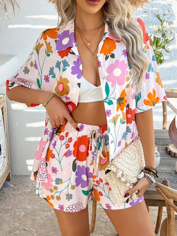 Conjunto Veraniego Bohemio de Blusa y Shorts con Estampado Floral - Image 22