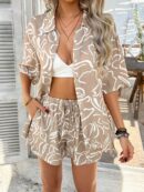 Conjunto Veraniego Bohemio de Blusa y Shorts con Estampado Floral