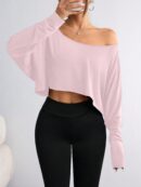 Remera Asimétrica de Manga Larga, Corte Cropped y Cuello Desnudo