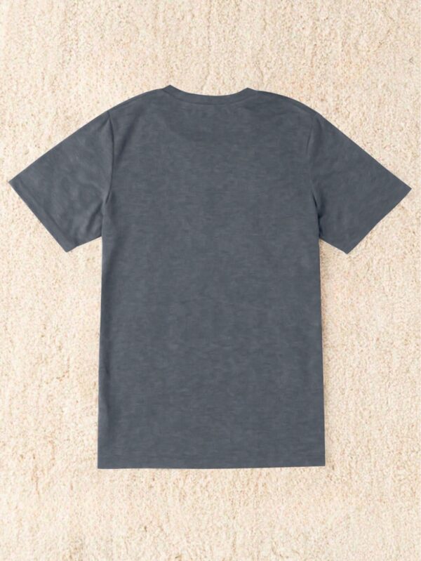 Remera Casual de Manga Corta con Estampa de Letras - Image 5