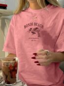 Remera Casual de Manga Corta con Estampa de Playa Bondi