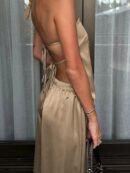 Conjunto Casual de Top Bandeau y Falda en Color Sólido