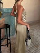 Conjunto Casual de Top Bandeau y Falda en Color Sólido