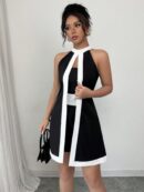 Mono de Diseño con Apertura y Cuello Halter en Contraste