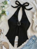 Camisola Negro Elegante con Hebilla Metálica y Dobladillo Asimétrico