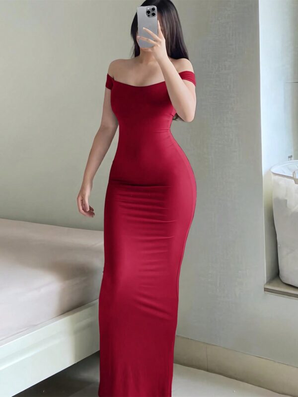 Vestido Ajustado de Cuello Redondo en Color Sólido - Image 16