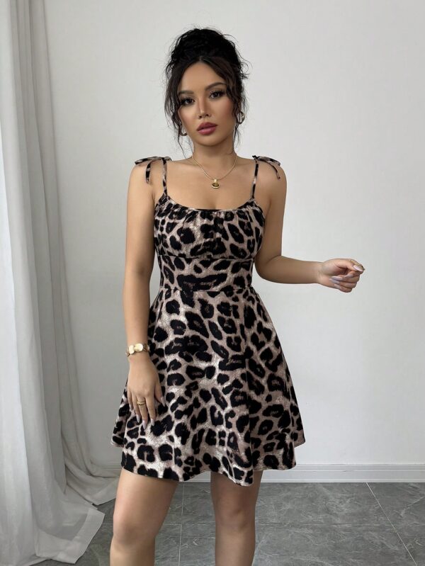 Vestido Corto Boho con Tirantes y Estampado Floral - Image 31