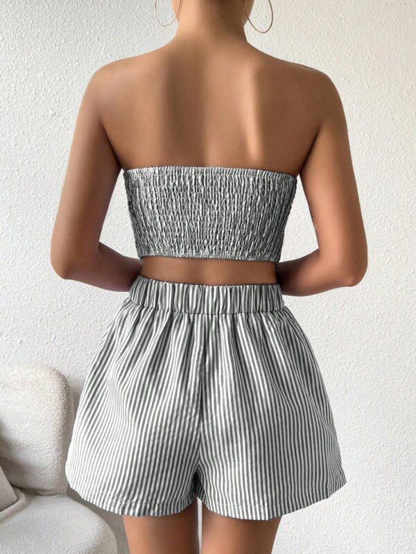 Set Casual 2 piezas: Top Bandeau a Rayas y Shorts con Bolsillo - Image 8