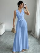 Mono Elegante de Doble Botonadura con Pliegues y Cinturón