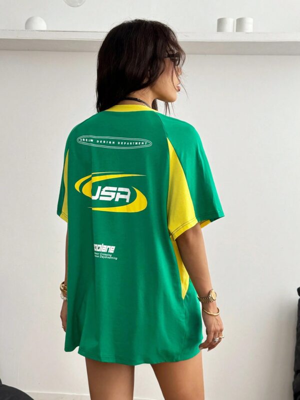 Remera Oversize Deportiva con Estampado de Bloques de Colores - Image 29