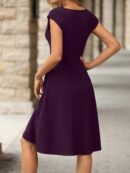 Vestido Mini de Punto Negro Elegante con Cintura Entallada