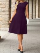 Vestido Mini de Punto Negro Elegante con Cintura Entallada