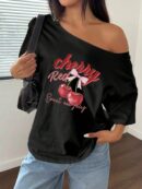 Remera Asimétrica Estampada de Hibiscus y Hombro Descubierto