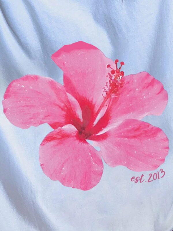 Remera Casual de Manga Corta con Estampa de Letras - Image 3
