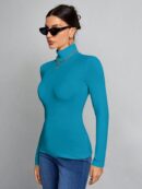 Top Cuello Alto Ajustado en Color Sólido Ideal para Otoño e Invierno