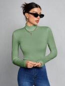 Top Cuello Alto Ajustado en Color Sólido Ideal para Otoño e Invierno