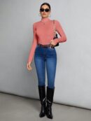 Top Cuello Alto Ajustado en Color Sólido Ideal para Otoño e Invierno