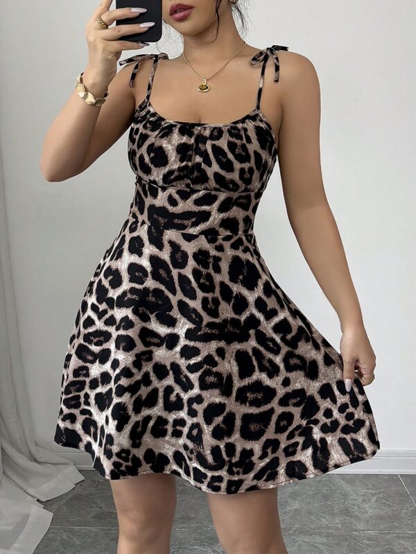 Vestido Corto Boho con Tirantes y Estampado Floral - Image 26