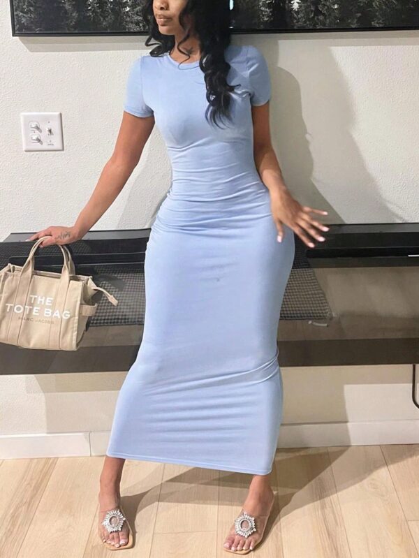 Vestido Ajustado de Cuello Redondo en Color Sólido - Image 22