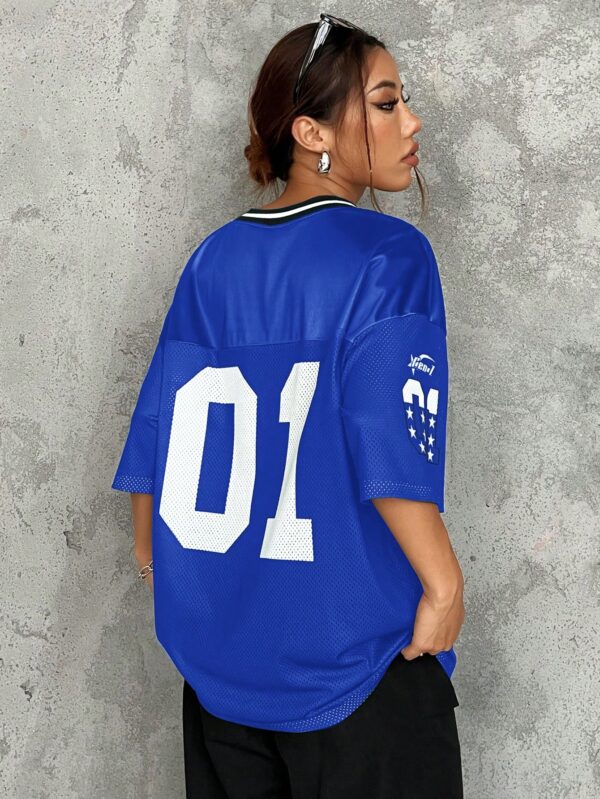 Camiseta Deportiva de Malla con Estampado de Números y Letras - Image 71
