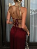 Conjunto Casual de Top Bandeau y Falda en Color Sólido