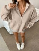Buzo Cuello Alto con Medio Cierre y Capucha - Estilo Casual